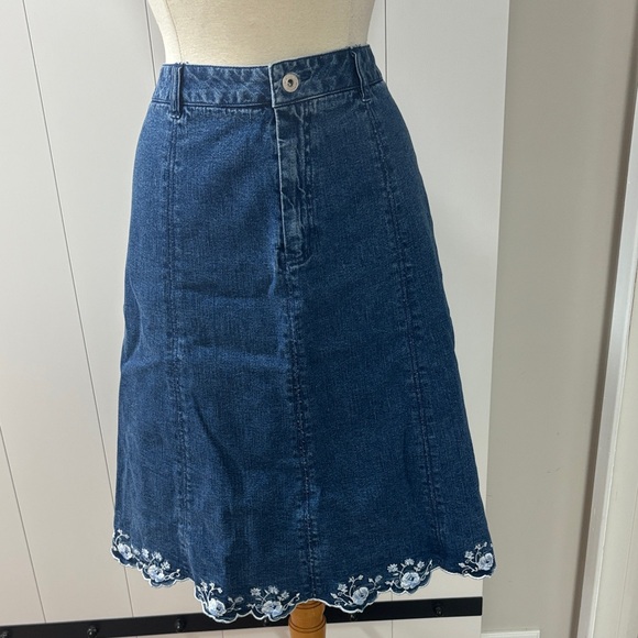 Northern Reflections Dresses & Skirts - Northern Reflections A-Line Denim Skirt with Floral Embroidery